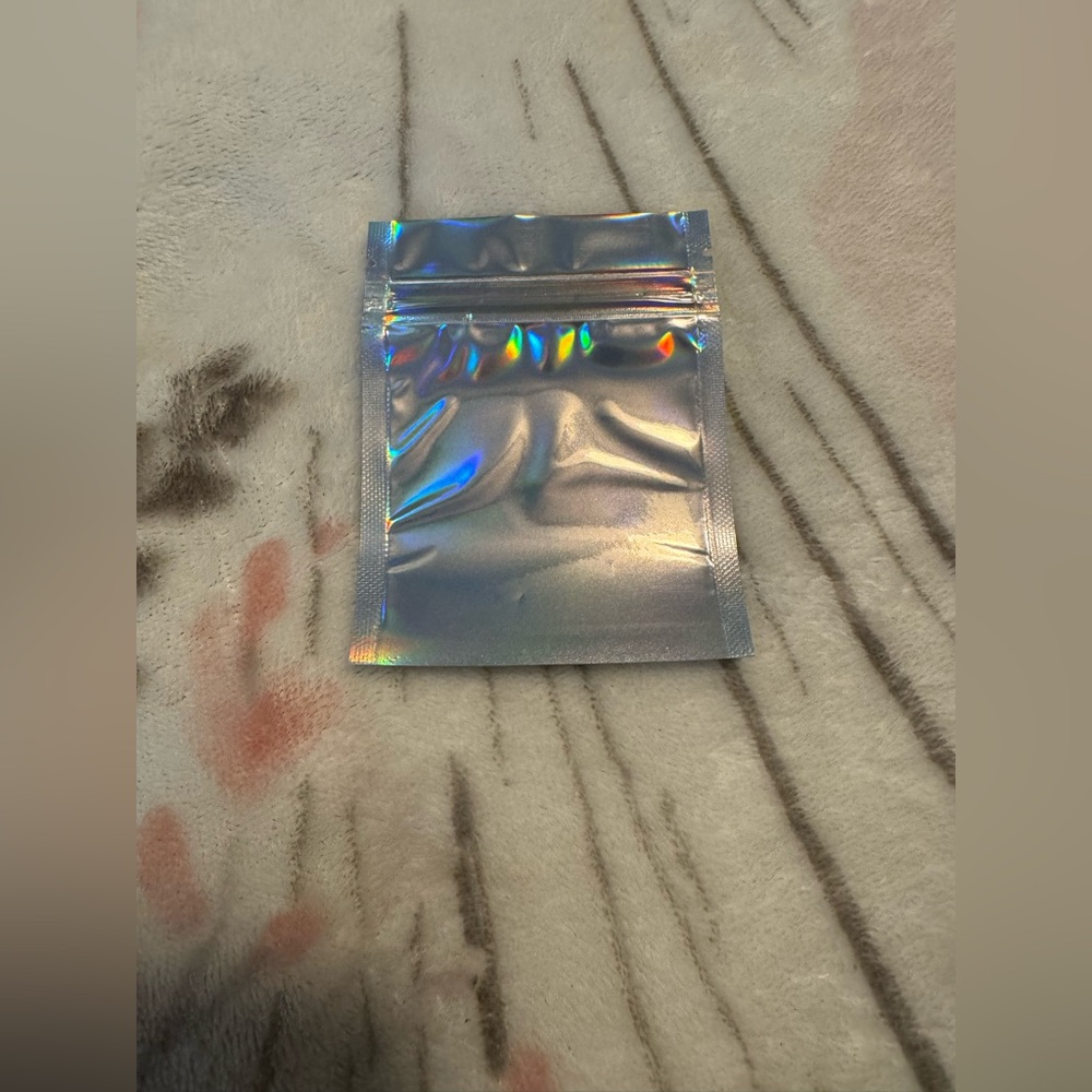 Holographic Sealable Packing Bags 3X4 inch (100 Pieces) - Picture 6 of 6